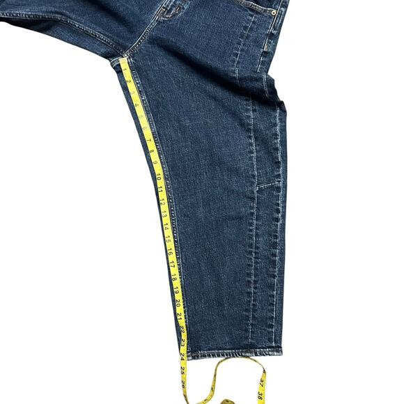 Old Navy High Rise Barrel Leg Cropped Jeans Size 12 - Picture 5 of 6